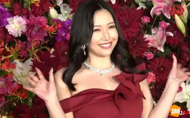 佐山愛 – 日本のAV界を再定義した象徴的なHカップスター