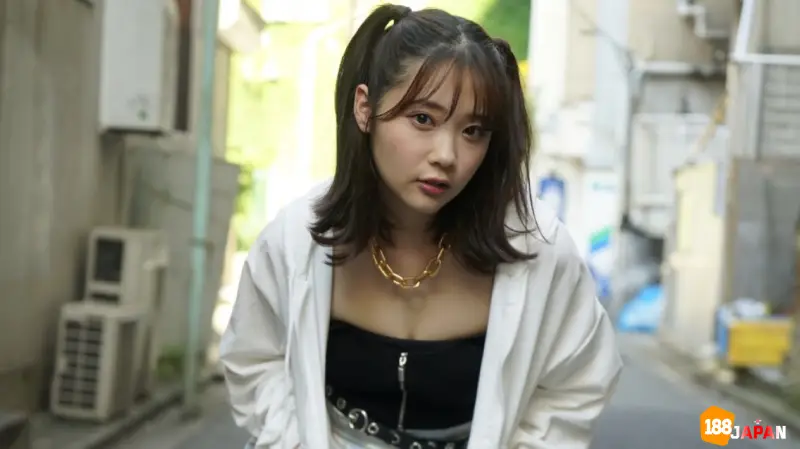 【二葉エマ】清純さと色っぽさを併せ持つ次世代女優
